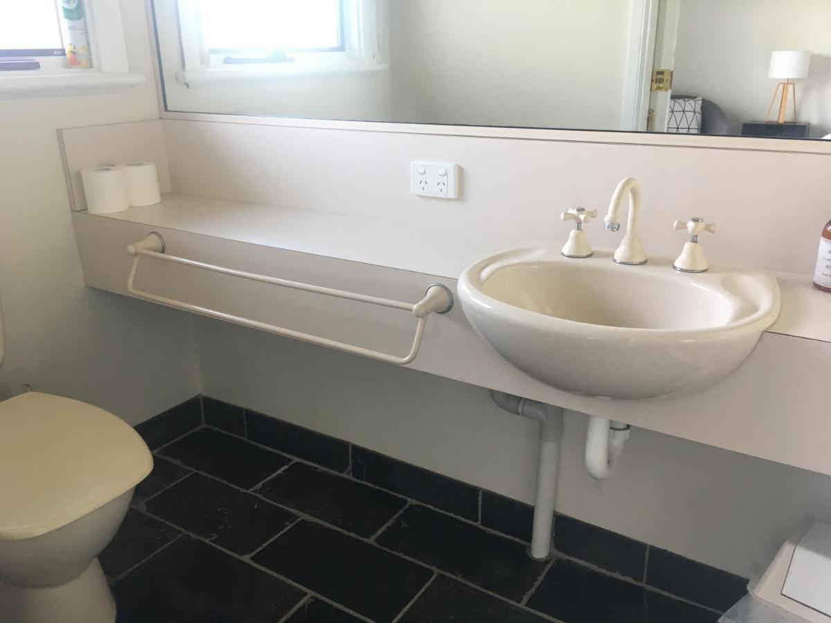 Rosewhite House Bed and Breakfast Myrtleford Exteriör bild